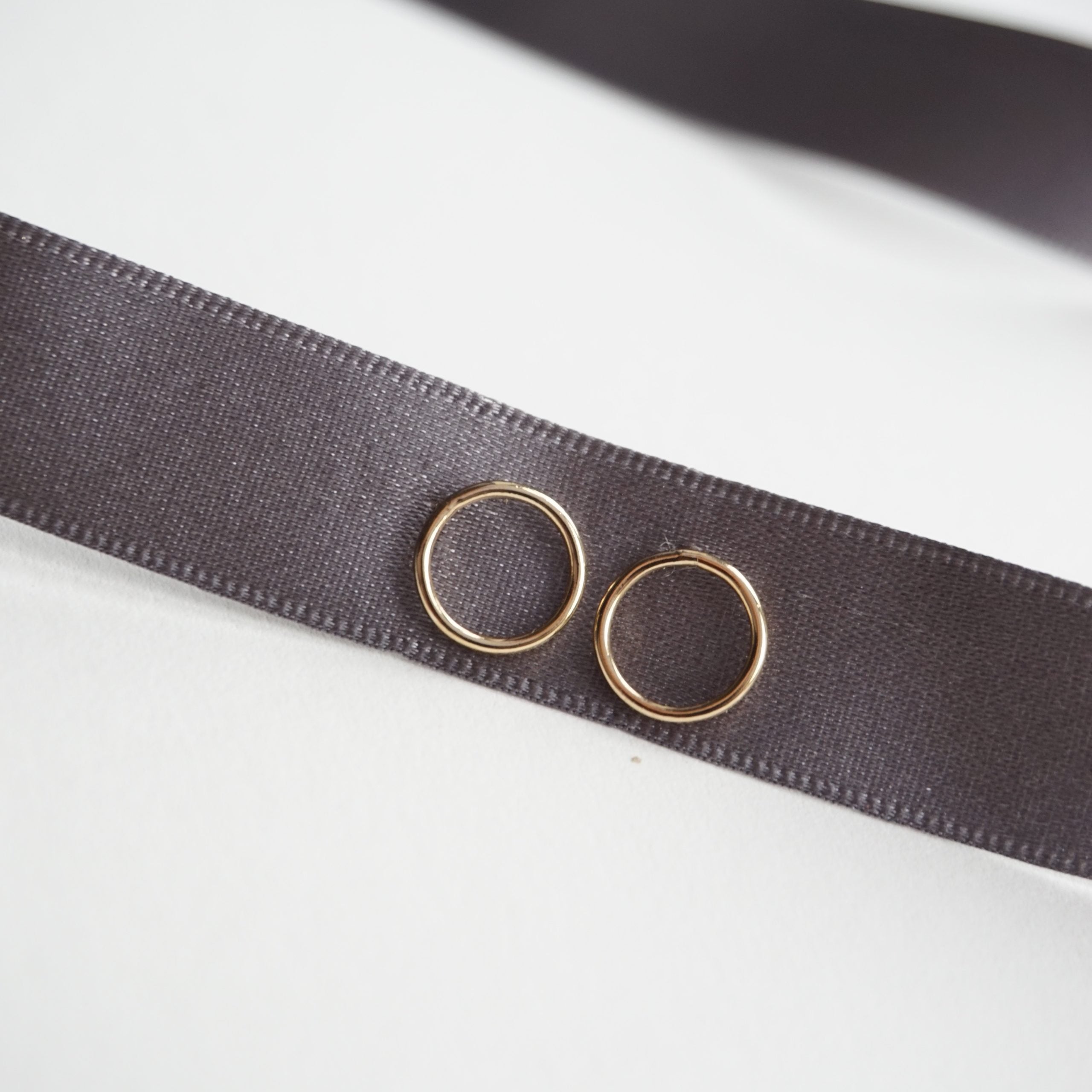 gold small circle stud earrings