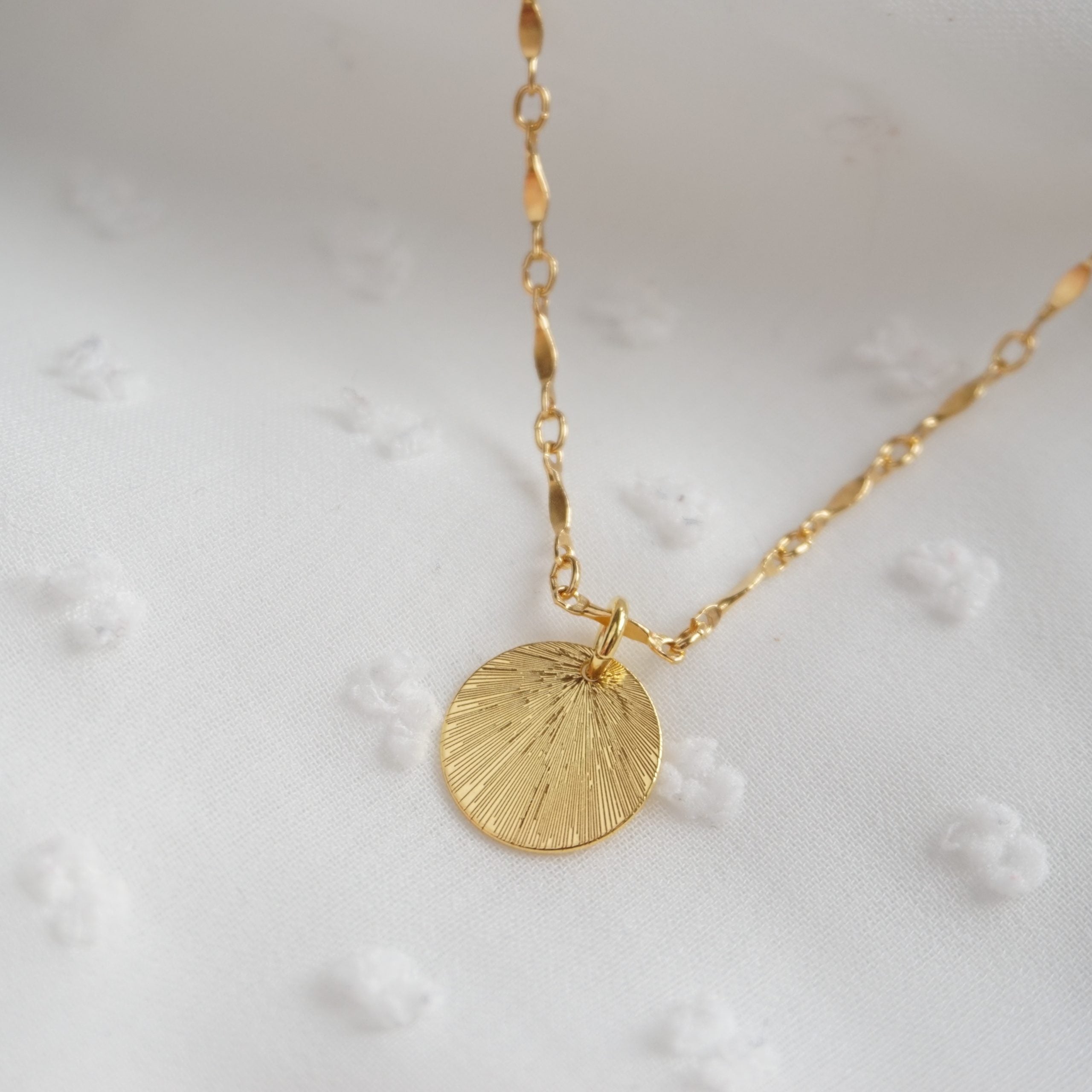 gold empower necklace