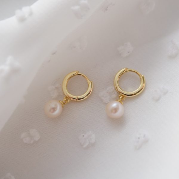 Gold pearl hoop earrings