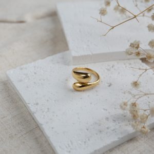 gold embrace ring