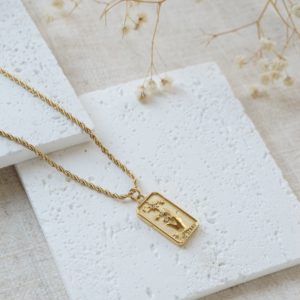 gold stars necklace