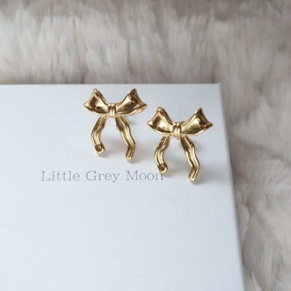 Gold Midi Bow Stud Earrings - Image 4