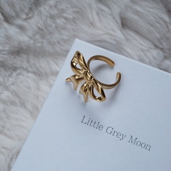 Gold Bow Ring - Image 3